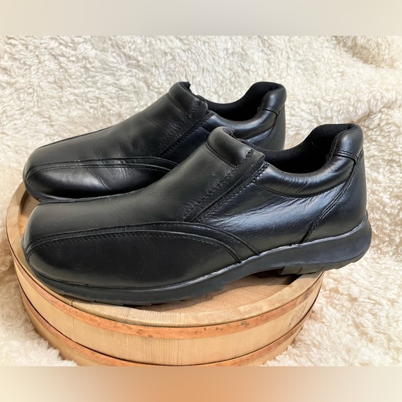 GBX Black Leather Loafers Slip on Size 10.5 - Picture 2 of 9
